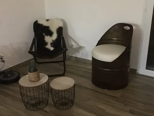 Rénovation d'un fauteuil à Porto-Vecchio, Porto-Vecchio, Cuir'Ophil
